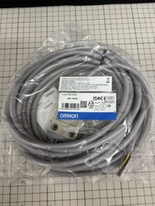 オムロンの小形リミットスイッチ(型番:D4C-2303)の買取実績